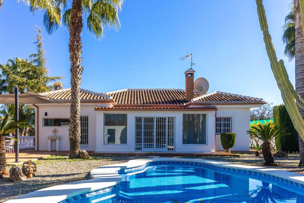 Coín, Málaga, Costa del Sol – House – Detached Villa