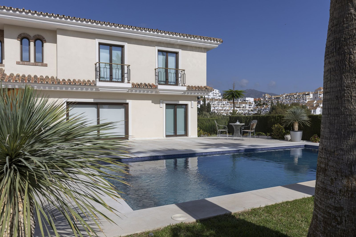 Mijas Golf, Málaga, Costa del Sol – House – Detached Villa